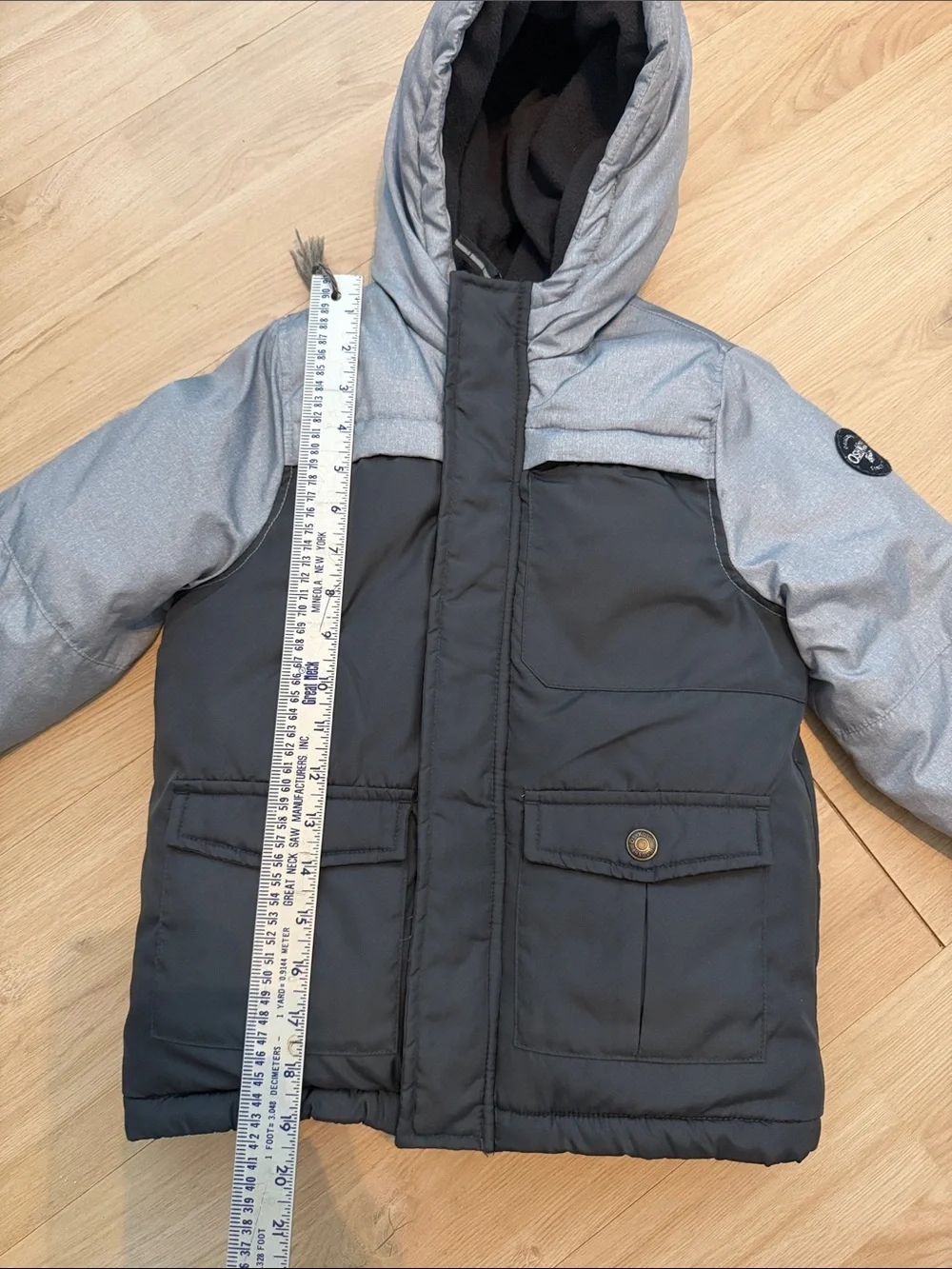 OshKosh B'gosh Kids 5 Two-Tone Hooded Puffer Jacket in Gray and Black